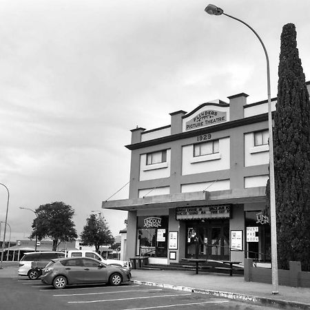 Port Lincoln Marina Waterfront Apartment エクステリア 写真