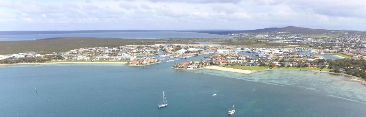 Port Lincoln Marina Waterfront Apartment エクステリア 写真